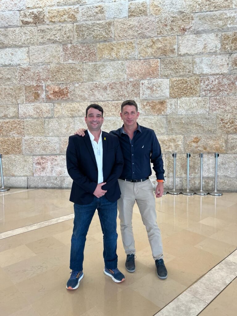 המלחמה על טיהור אדמות יריב פישר אמיר כוכבי