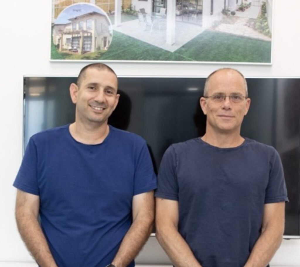 במילואים בעזה החלטנו להביא את ערכי הצבא לתחום הבנייה גיא אליהו וליאור פרומר מנכ"ל ובעלים גיא לי השקעות