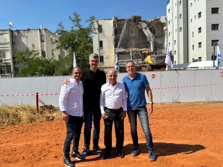 יסוד חדש: מצלאוי הרסה את יסוד המעלה 15 – ובונה מחדש את הוד השרון