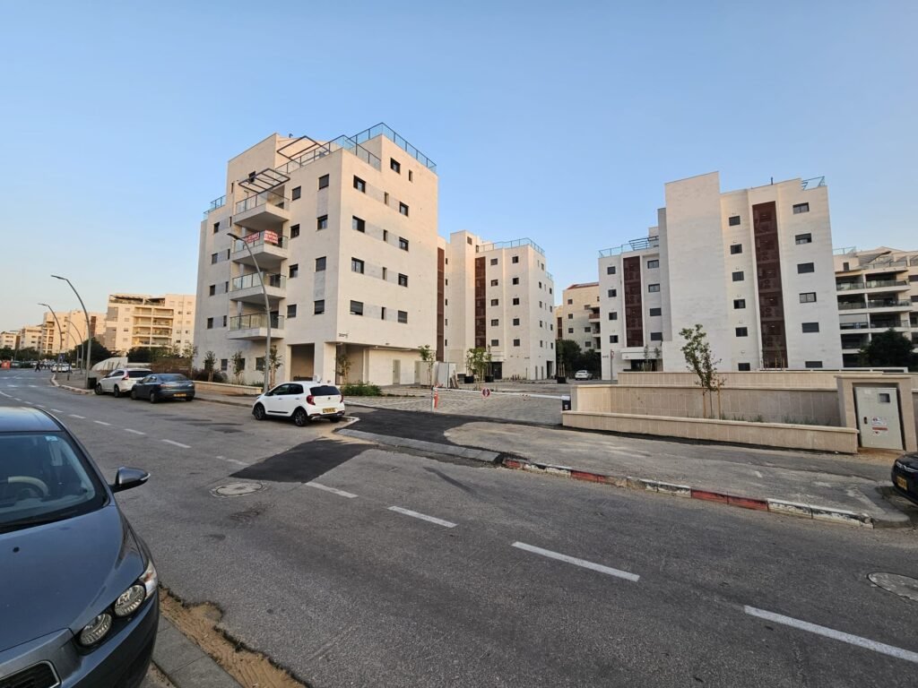 פחות משלוש שנים מהנחת אבן הפינה: פרויקט "וילנסקי" של ינוב מוכן לאכלוס