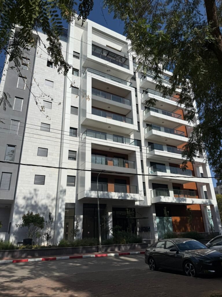 מגרפיטי על הקירות לבניין חדש: מתחם אשכול 7 במגדיאל מתאכלס רשמית