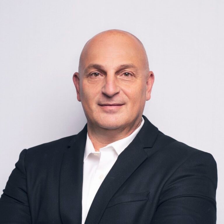 הפרדוקס של שוק הדיורגל קסטל צילום ליה יפה