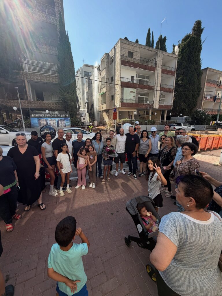 אחרי כמעט עשור של המתנה: נהרסו שלושה בניינים בכפר סבא – ובמקומם ייבנו 81 דירות