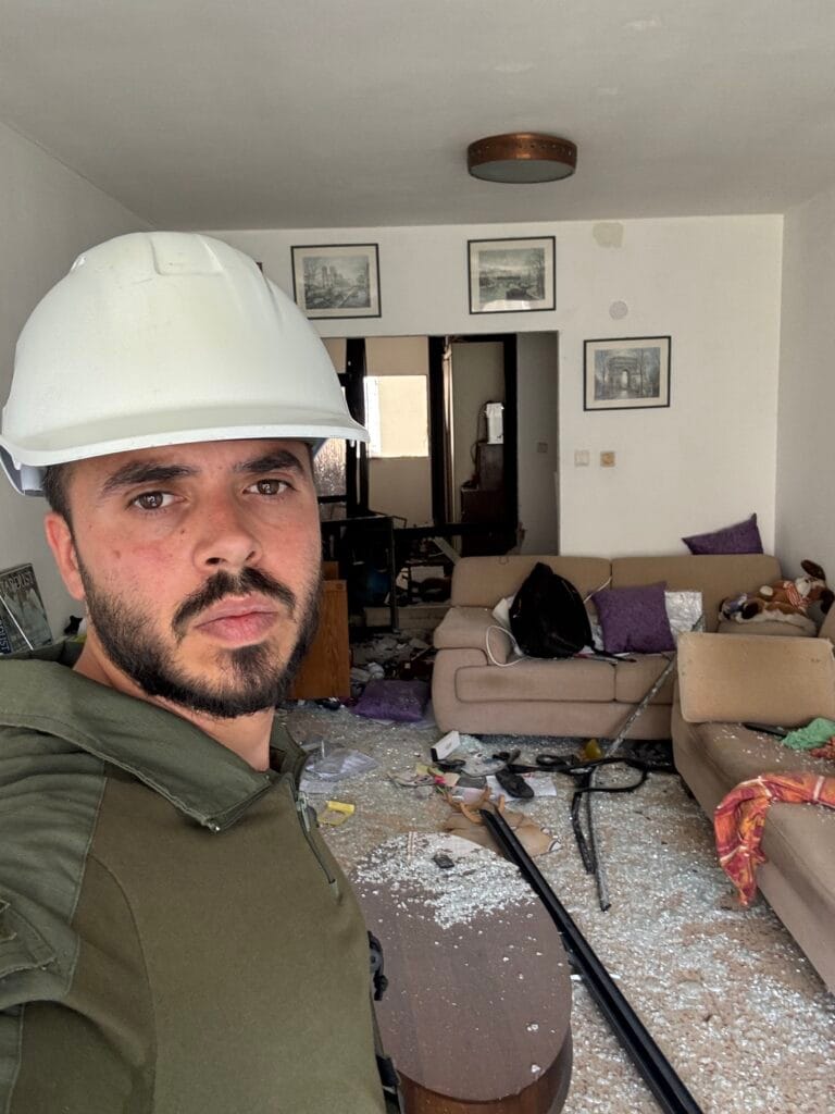 כשטיל פוגע ליד אתר ההתחדשות: מפקח הבנייה יצא מהמילואים כדי לסייע לדיירים