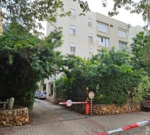 הסטנדרט התל־אביבי מגיע לרעננה: פרויקט ז’בוטינסקי 15 יוצא לדרך