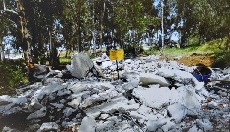 אכיפה אסטרטגית בהרצליה: רשות מקרקעי ישראל פינתה פולשים לטובת הקמת שכונת המגורים "קריית המסלול"