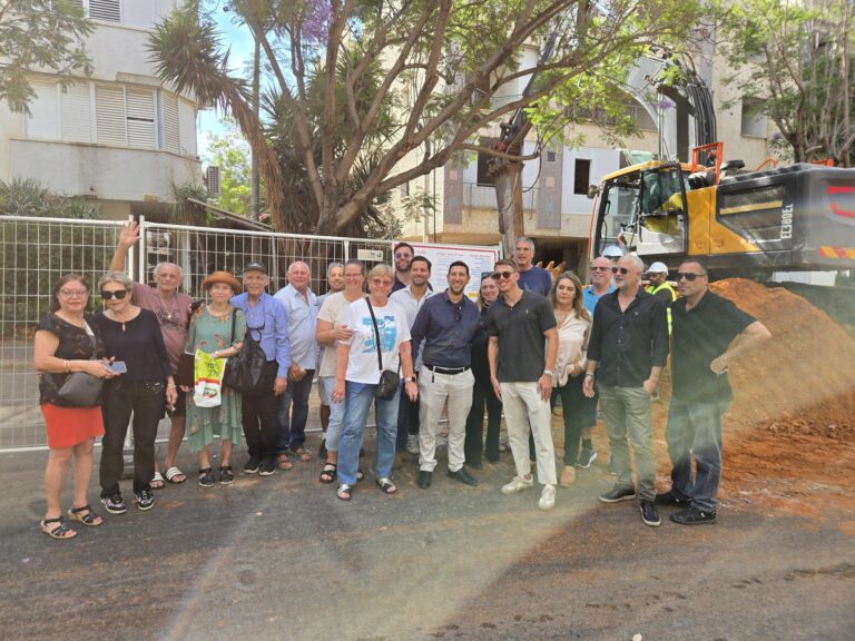 שנתיים ושלושה חודשים בלבד מחתימה להריסה: קידר מבנים הרסה את הבניין ברחוב לוי אשכול 17 ברעננה