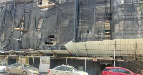 רוכשי דירות בפרויקט תמ״א 38 בהוד השרון נותרו בלי מפתח שנתיים וחצי לאחר מועד המסירה המתוכנן הבניה חוזרת בזהירות תמה התמ"א הרשויות המקומיות קיבלו חצי שנה הארכה לאישור תמ"א