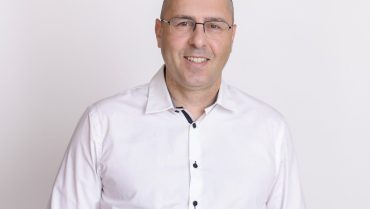 עו”ד עמית יושע: “המעבר משלושה בניינים לשניים היה האתגר המרכזי – ונדרשנו לאיזונים ושיתוף פעולה אמיתי”