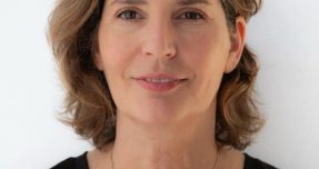 הארגונים המקצועיים טוענים לפגיעה בהיררכיה התכנונית בעקבות מהלך ארגוני בעירייה; בעיריית כפר סבא משיבים כי מדובר בצעד מקצועי וחוקי שנועד לחזק את עבודת התכנון אורנה אנג'ל יור' התאחדות האדריכלים קרדיט ורדה ליבמן