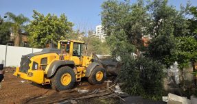 נהרס מבנה ישן ברחוב האהבה בהוד השרון – במקומו ייבנה בניין בוטיק חדש נהרסו ארבעה מבנים ותיקים ברחוב האהבה והידידות בהוד השרון – שני בנייני מגורים חדשים יוקמו במקומם