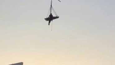פועל נפצע בתאונת עבודה על עגורן בגובה 50 מטרים ברעננה; חולץ בפעולה מורכבת קרדיט צילום: כבאות והצלה לישראל מחוז מרכז.