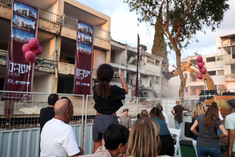 108 דירות נהרסות, 220 ייבנו: פרויקט ההתחדשות הגדול יוצא לדרך ברמת השרון
