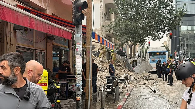 קריסת הבניין בתל אביב צילום: שימוש לפי סעיף 27א בחוק זכויות היוצרים